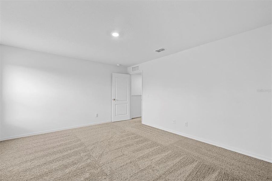Spacious, unfurnished interior of a new home in , Poinciana (Image 17).