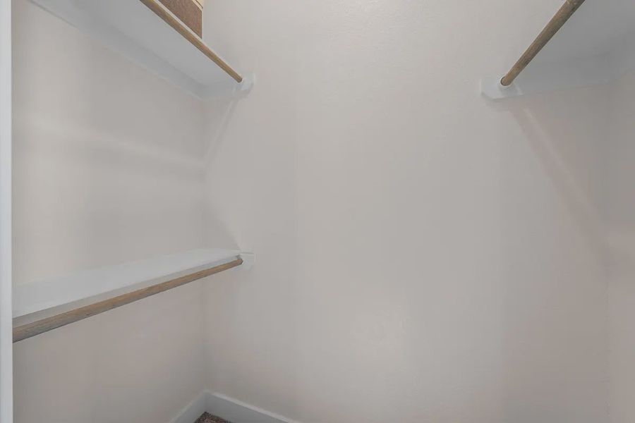 Spacious, unfurnished interior of a new home in Blue Heron, Mont Belvieu (Image 22).
