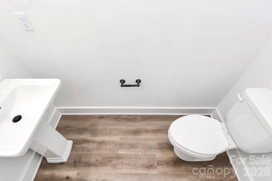 Image 33 of a home in .