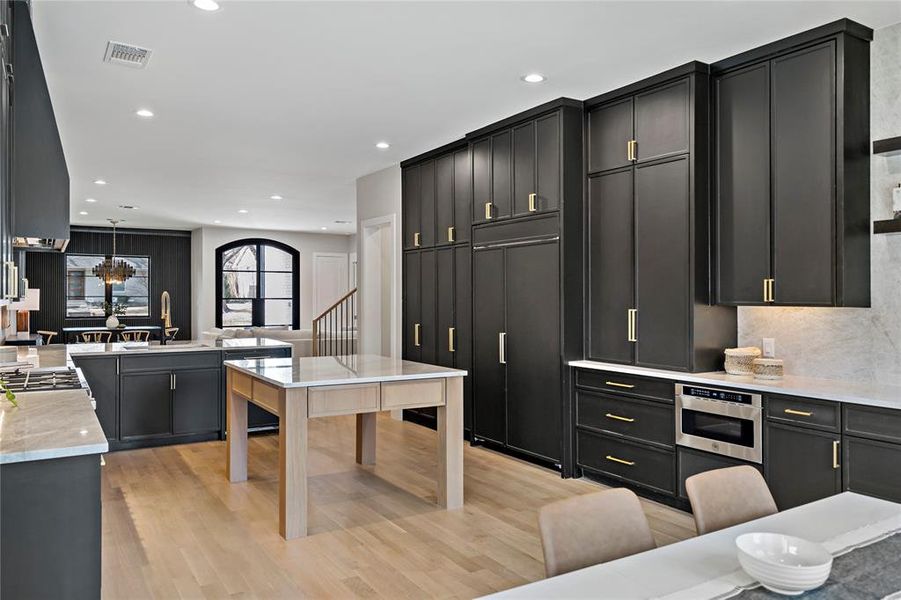 Another angle of kitchen from breakfast room