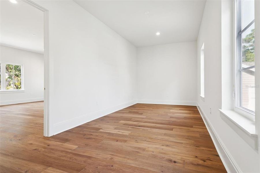 Spacious, unfurnished interior of a new home in , Tampa (Image 76). Spacious, unfurnished interior of a new home in , Tampa (Image 76).