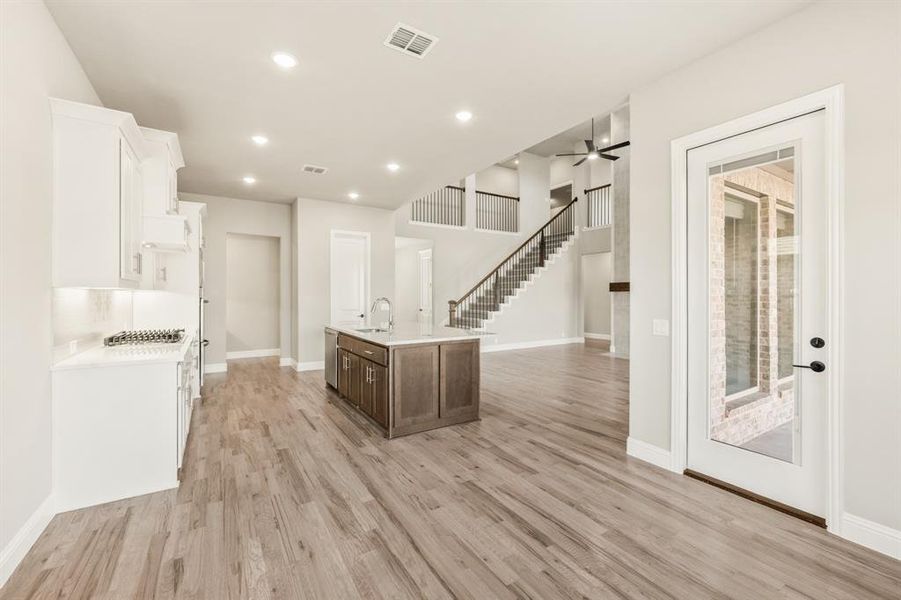 Furnished interior view inside a new home in Timberbrook, Justin (Image 18).