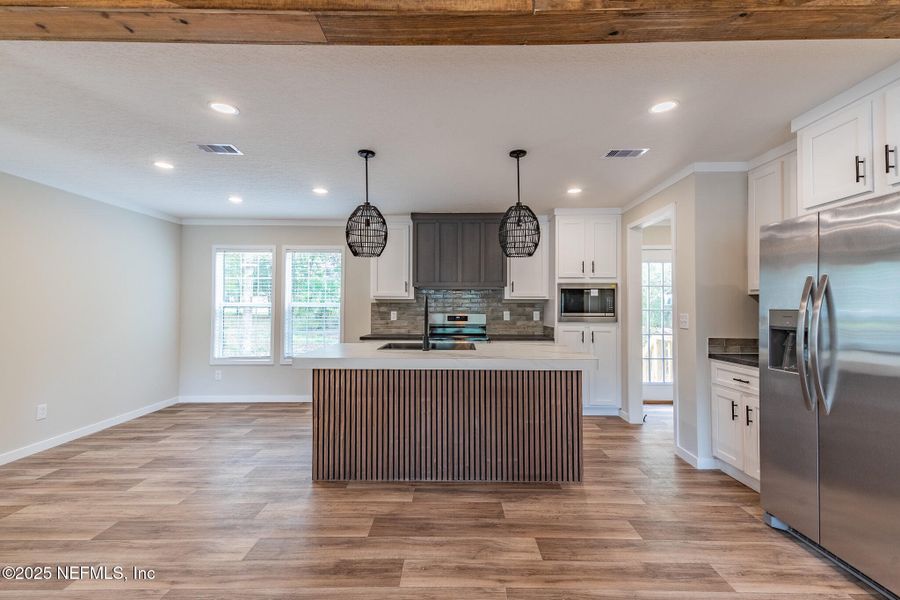 Furnished interior view inside a new home in , Callahan (Image 6).