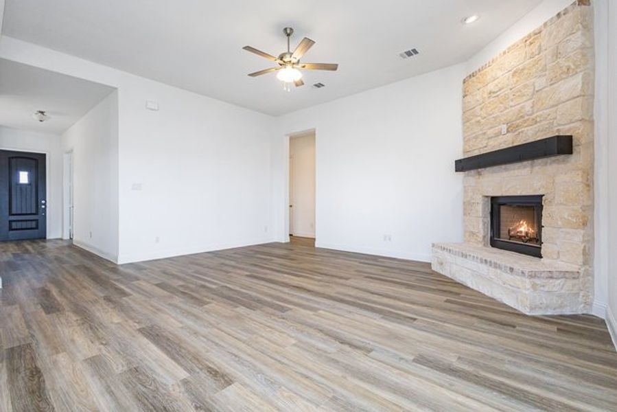 Representative unfurnished interior of a home built from the The Elm by Sumeer Homes in Stone Henge II, Sanger (Image 20). Representative unfurnished interior of a home built from the The Elm by Sumeer Homes in Stone Henge II, Sanger (Image 20).