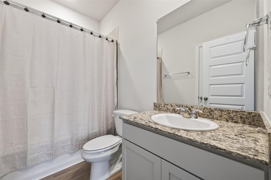 Furnished interior view inside a new home in , Tomball (Image 46).