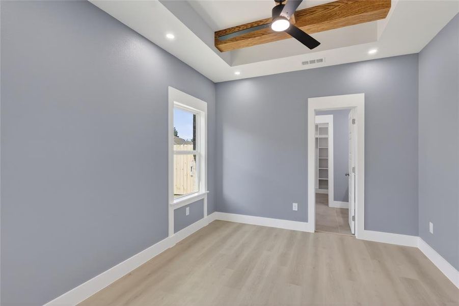 Spacious, unfurnished interior of a new home in , Gun Barrel City (Image 19).