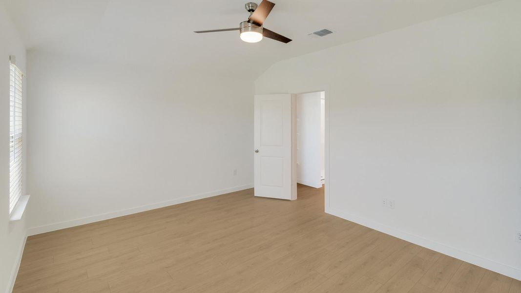 Spacious, unfurnished interior of a new home in Trails at Wildhorse, Austin (Image 8).