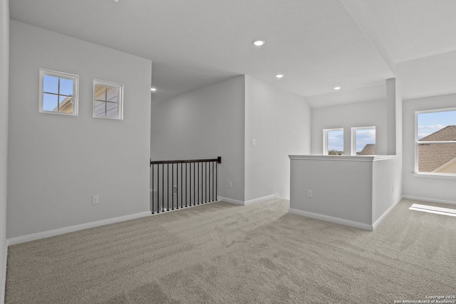 Spacious, unfurnished interior of a new home in Ladera, San Antonio (Image 20). Spacious, unfurnished interior of a new home in Ladera, San Antonio (Image 20).