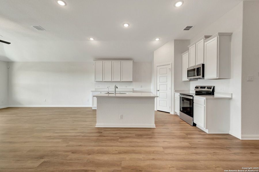 Image 44 of a home in Greenspoint Heights.