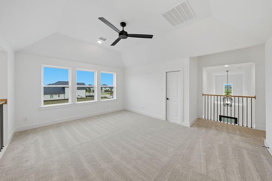Spacious, unfurnished interior of a new home in Brookhollow West, Prosper (Image 27).