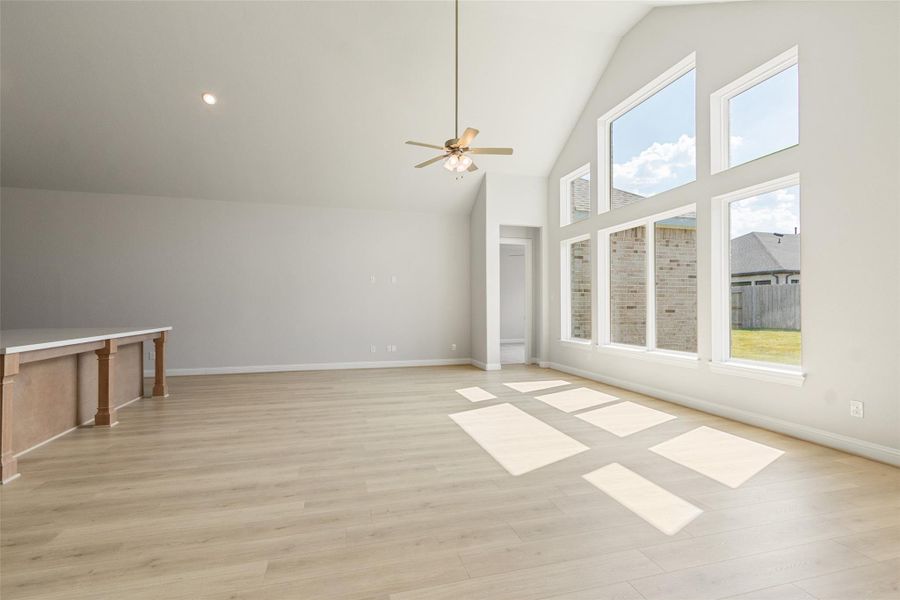 Spacious, unfurnished interior of a new home in Brookewater, Rosenberg (Image 28).