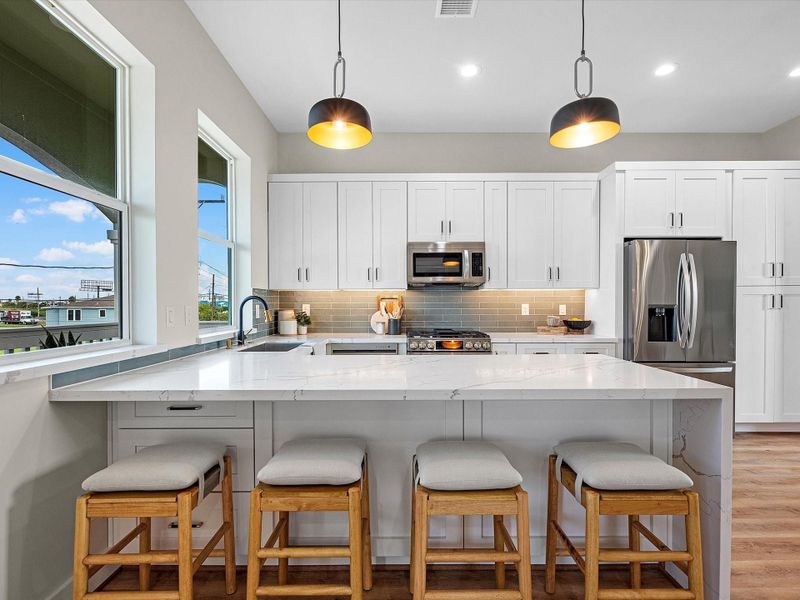 LG stainless steel appliances are seamlessly integrated throughout the kitchen,completing the modern aesthetic with both style and high-end functionality. LG stainless steel appliances are seamlessly integrated throughout the kitchen,completing the modern aesthetic with both style and high-end functionality.