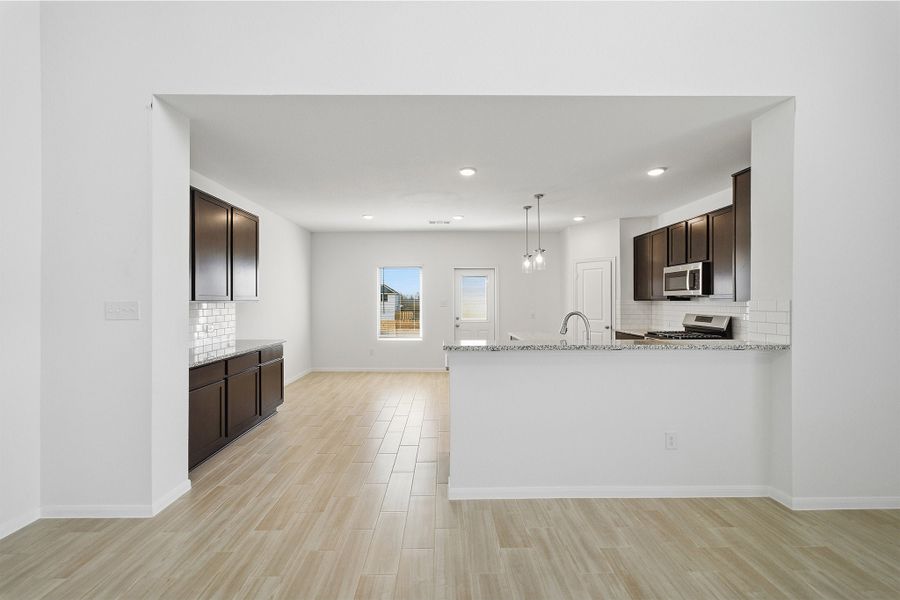Spacious, unfurnished interior of a new home in Briarwood, Elgin (Image 55).
