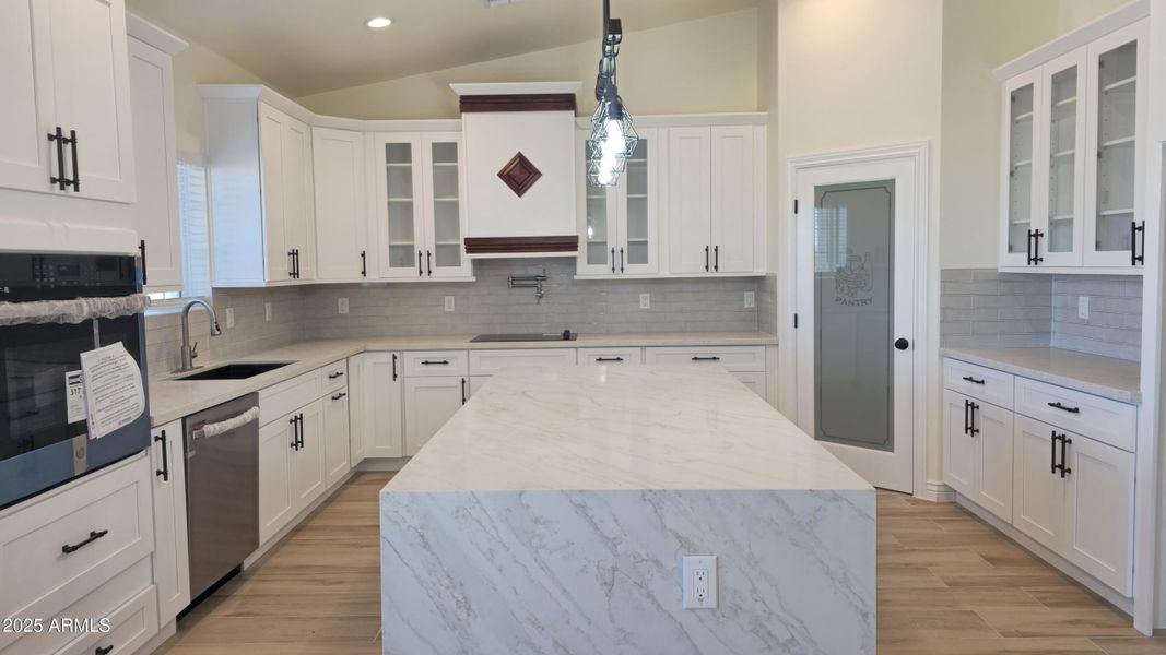 20251206_121026 20251206_121026