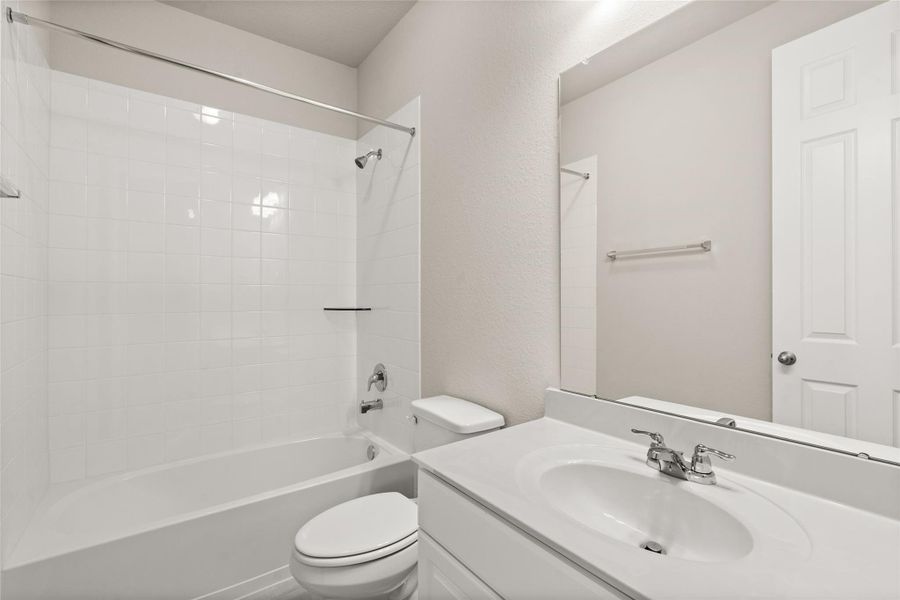 Note: Sample product photo. Actual exterior and interior selections may vary by homesite. Photo may be virtually staged