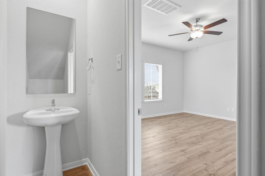 Spacious, unfurnished interior of a new home in Cypress Trails, Hockley (Image 12).