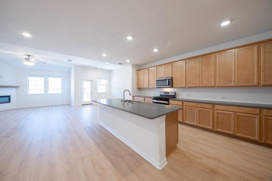 Furnished interior view inside a new home in Verandah, Royse City (Image 28).