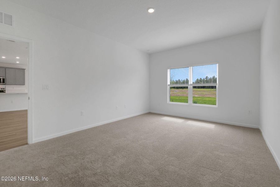 Spacious, unfurnished interior of a new home in Amberly, Green Cove Springs (Image 19).