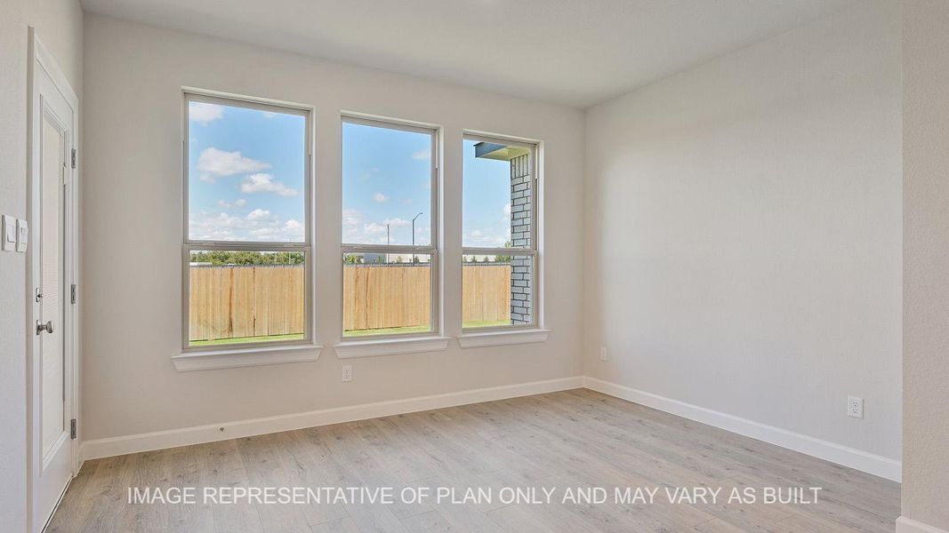Spacious, unfurnished interior of a new home in Wellborn Settlement, College Station (Image 11).