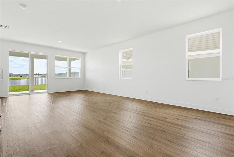 Spacious, unfurnished interior of a new home in , Parrish (Image 44).