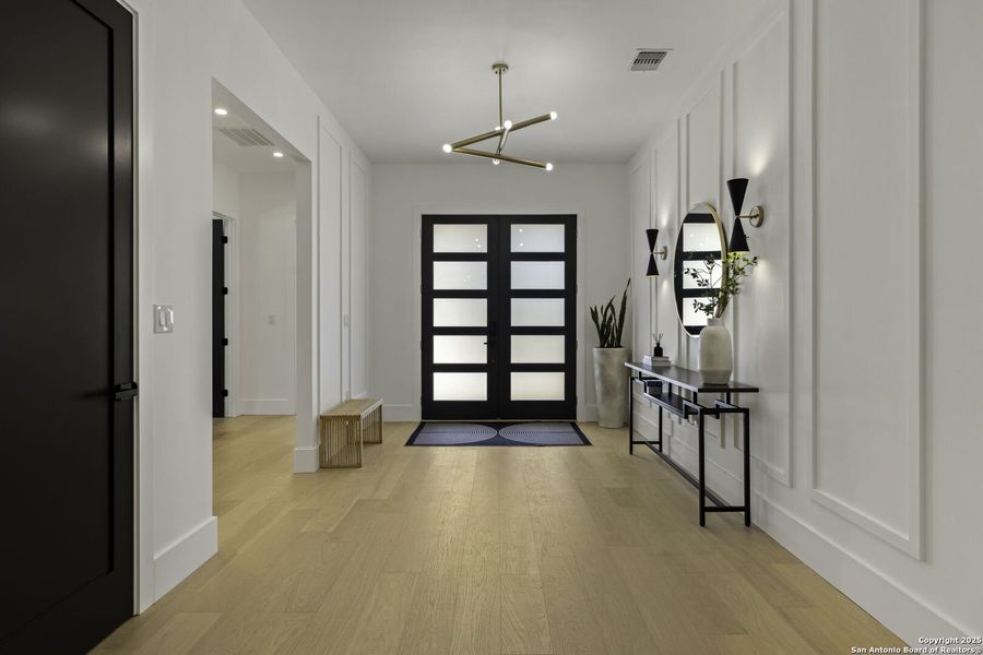 Furnished interior view inside a new home in , Boerne (Image 24).