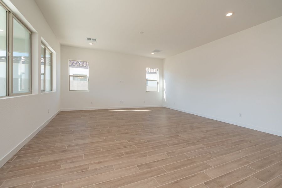 Spacious, unfurnished interior of a new home in Soleo, San Tan Valley (Image 9). Spacious, unfurnished interior of a new home in Soleo, San Tan Valley (Image 9).