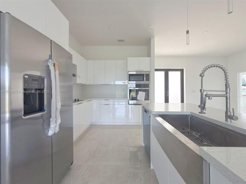 Furnished interior view inside a new home in , Lehigh Acres (Image 9).