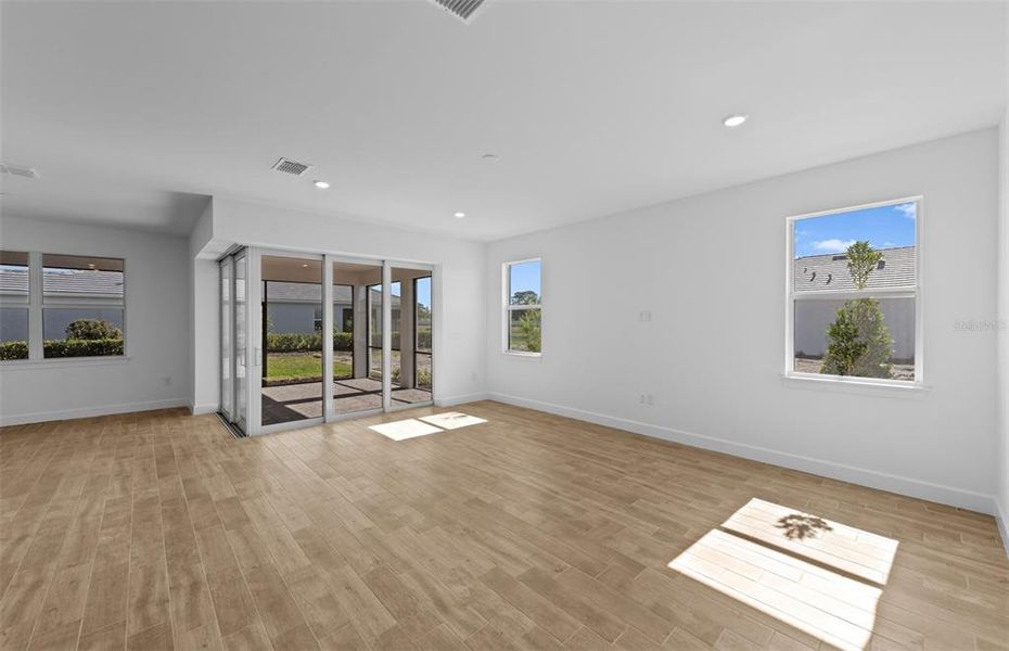 Spacious, unfurnished interior of a new home in Legacy Groves, Nokomis (Image 14).