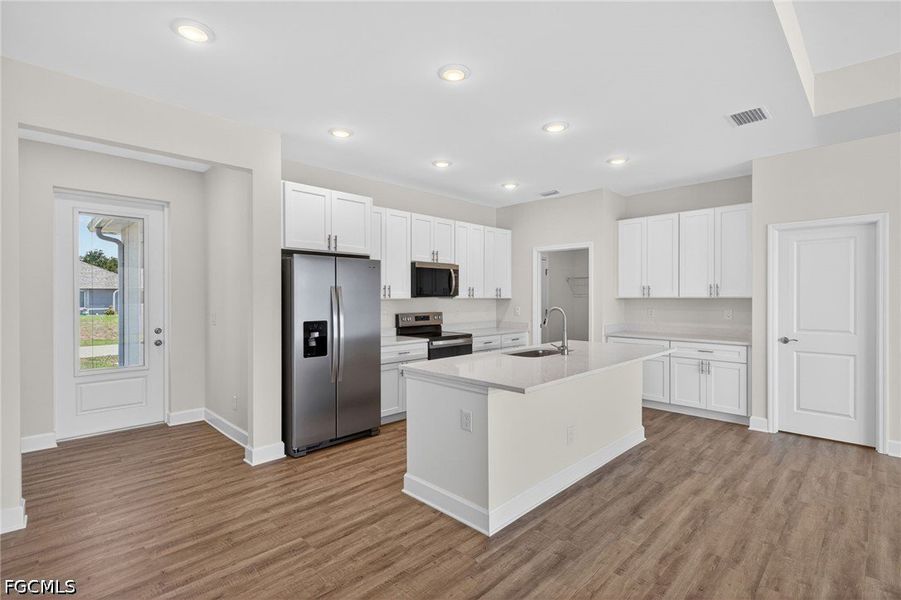 Furnished interior view inside a new home in Cape Coral, Cape Coral (Image 10).