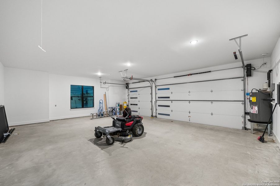 Community amenities in , Bandera (Image 44).