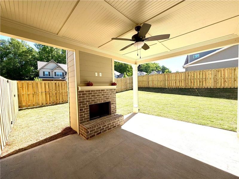 Exterior details and patio area of a home in , Jefferson (Image 4).