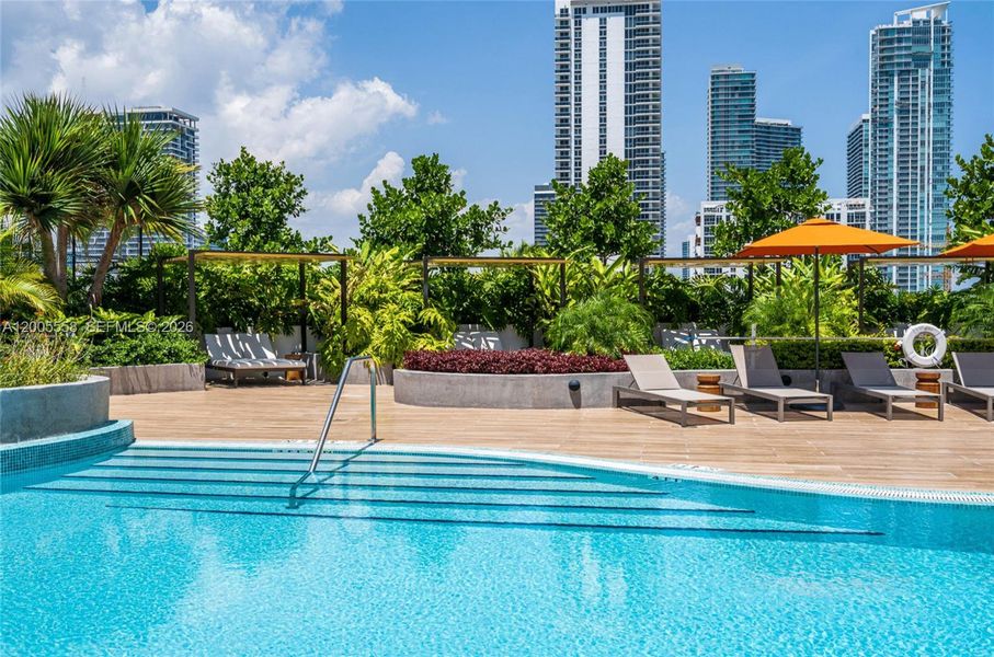 Community amenities in , Miami (Image 9).