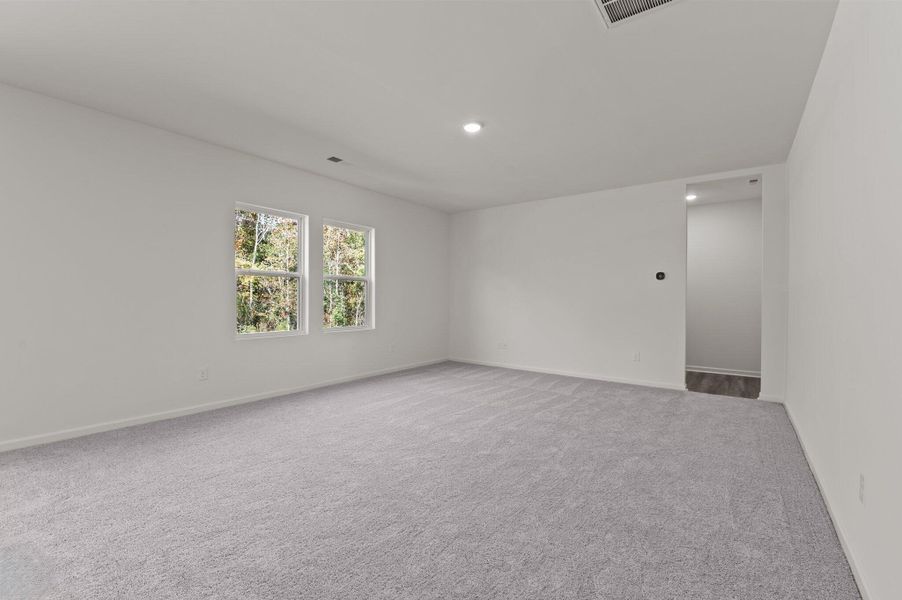 Representative unfurnished interior of a home built from the Solstice by Starlight Homes in Noble Ridge, Howe (Image 21).