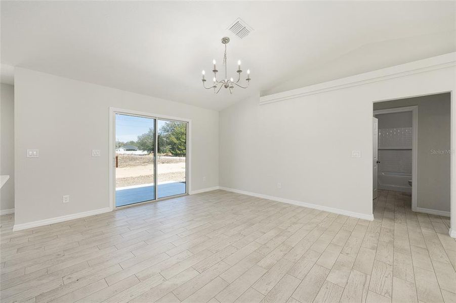 Spacious, unfurnished interior of a new home in , Ocala (Image 29).