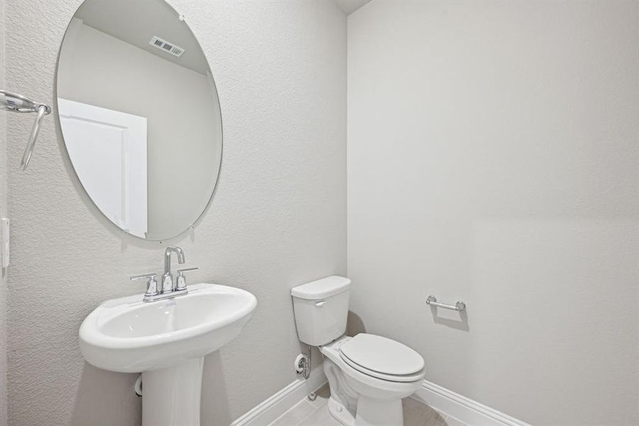 Photo is not of the actual home, but is an inspirational photo of builder’s model home and may depict options, furnishings, and/or decorator features that are not included. Photo is not of the actual home, but is an inspirational photo of builder’s model home and may depict options, furnishings, and/or decorator features that are not included.