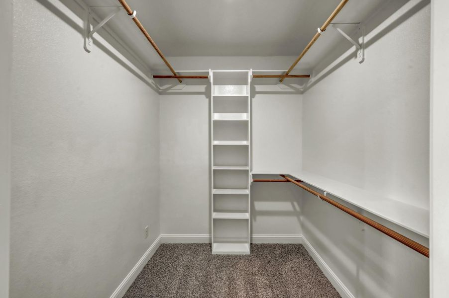 Spacious, unfurnished interior of a new home in Spring Branch Crossing, Conroe (Image 21).