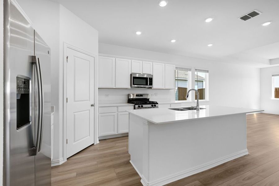 Furnished interior view inside a new home in River Ridge, Crandall (Image 10). Furnished interior view inside a new home in River Ridge, Crandall (Image 10).