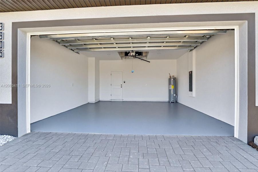 Exterior details and patio area of a home in , Lehigh Acres (Image 3).