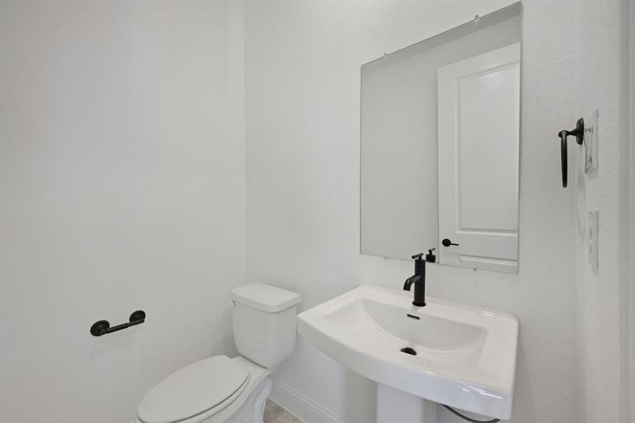 1621 Barnwood Road ~ Ready Now!