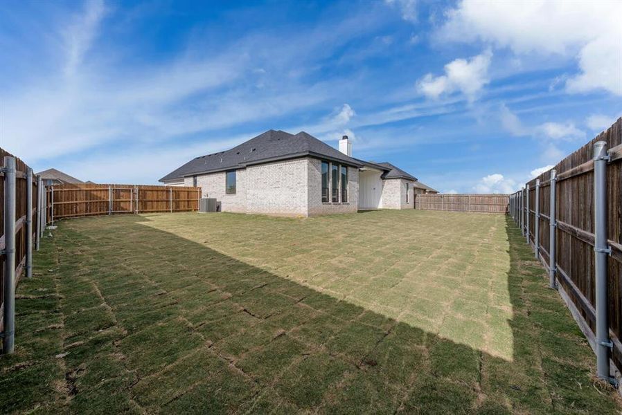 Exterior details and patio area of a home in , Waco (Image 27).
