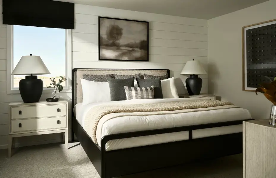 Furnished interior view inside a new home in Wolf Creek Run West, Strasburg (Image 4).