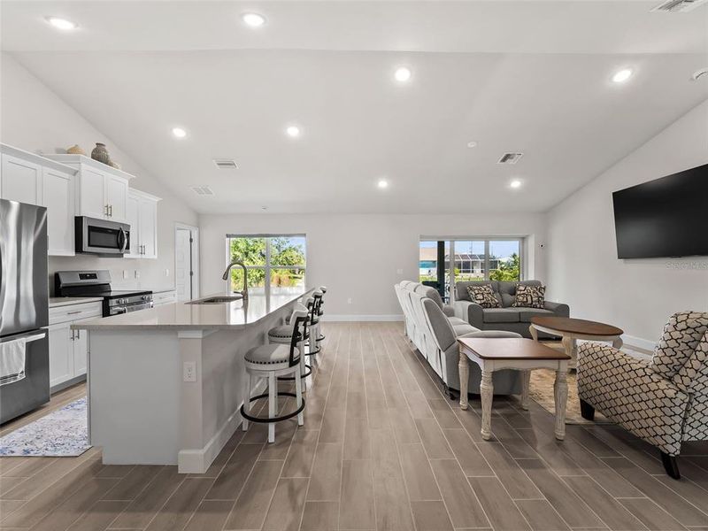 Furnished interior view inside a new home in Port Charlotte, Port Charlotte (Image 49).