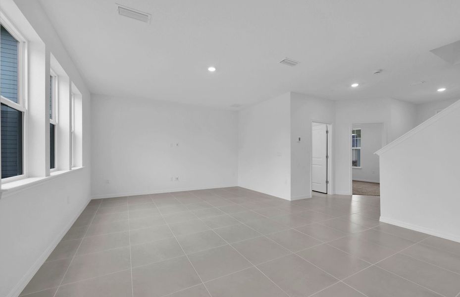 Spacious, unfurnished interior of a new home in Hyland Trail, Green Cove Springs (Image 21). Spacious, unfurnished interior of a new home in Hyland Trail, Green Cove Springs (Image 21).