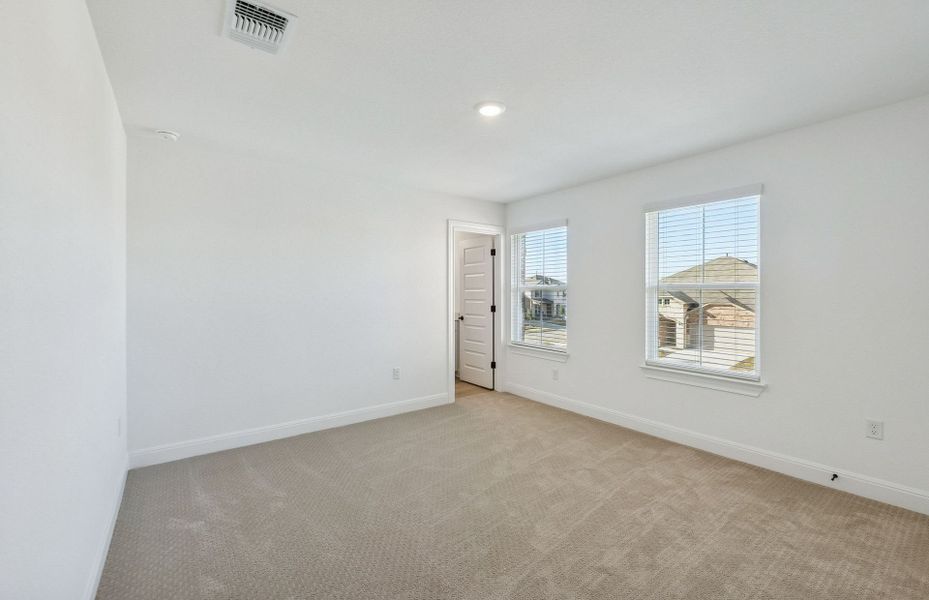 Spacious, unfurnished interior of a new home in Lagos, Manor (Image 36).