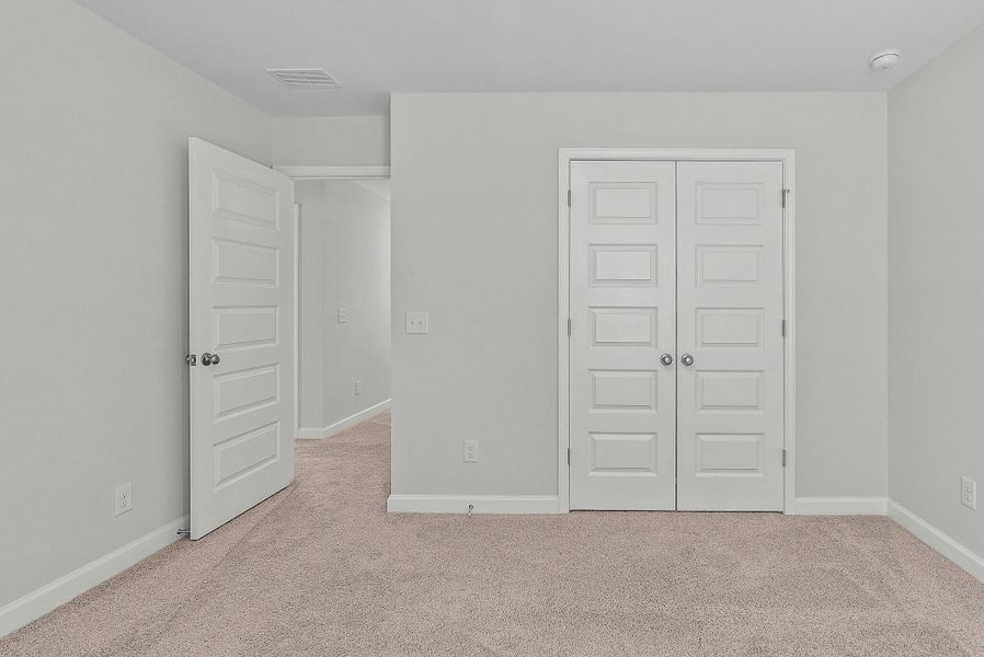 Spacious, unfurnished interior of a new home in , Summerville (Image 22).