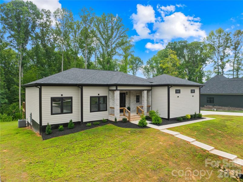 Exterior details and patio area of a home in , Bessemer City (Image 34).