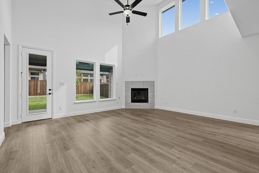 Spacious, unfurnished interior of a new home in The Ridge at Northlake, Northlake (Image 14).