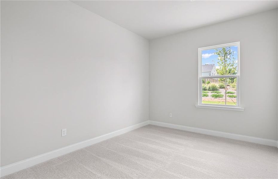 Spacious, unfurnished interior of a new home in Hawthorne Ridge, McDonough (Image 17).