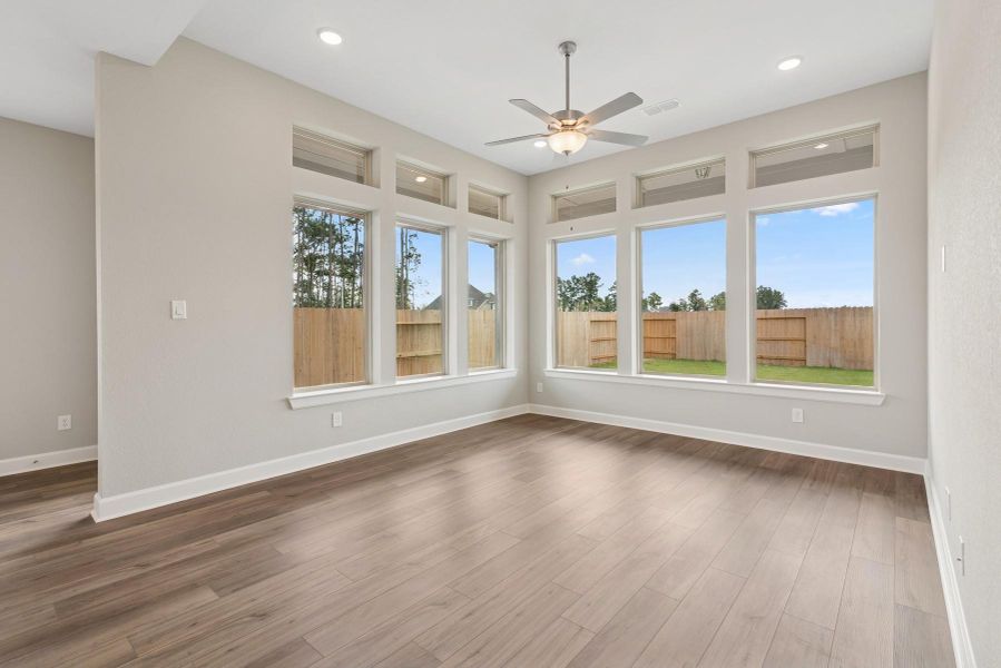 Spacious, unfurnished interior of a new home in ARTAVIA 45' Homesites, Conroe (Image 20).