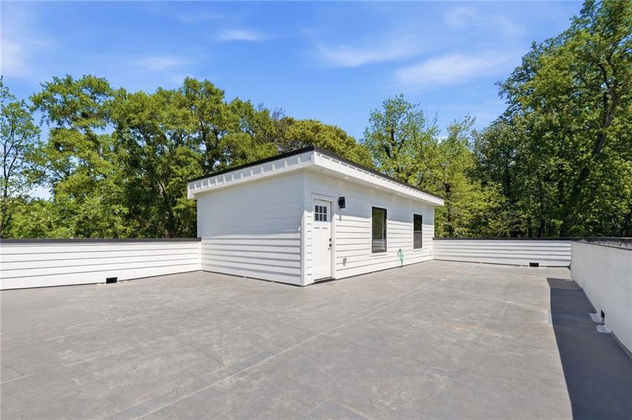 Exterior details and patio area of a home in , Roswell (Image 31).